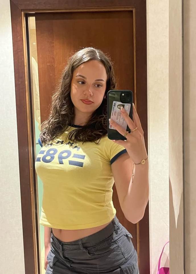 デリシャス・カレッジ・スラット・アリー — ウェット、タイト、アンド・ベッギング・フォア・アクション 26