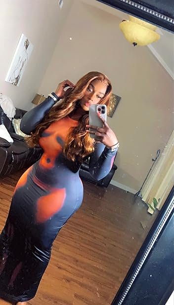 Dış Mekanda İnsanları Alay Eden Anahat Elbiseleri 8