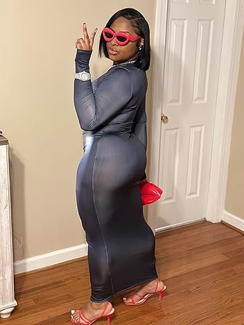 Dış Mekanda İnsanları Alay Eden Anahat Elbiseleri 10