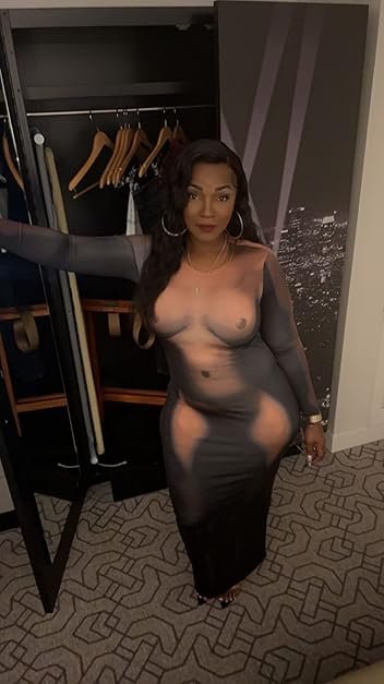 Dış Mekanda İnsanları Alay Eden Anahat Elbiseleri 22