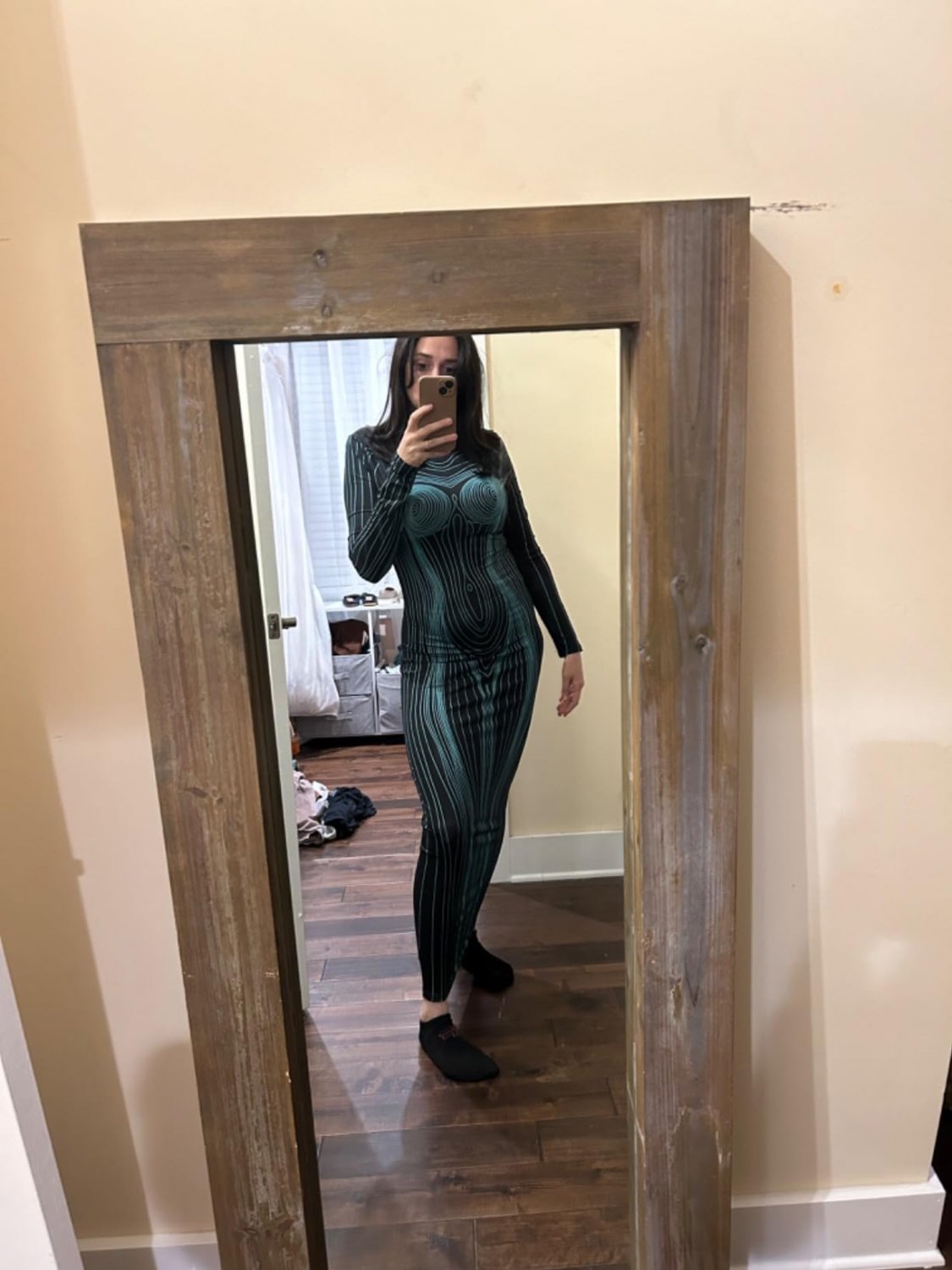 Dış Mekanda İnsanları Alay Eden Anahat Elbiseleri 35