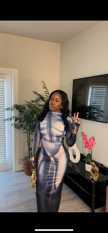 Dış Mekanda İnsanları Alay Eden Anahat Elbiseleri 40