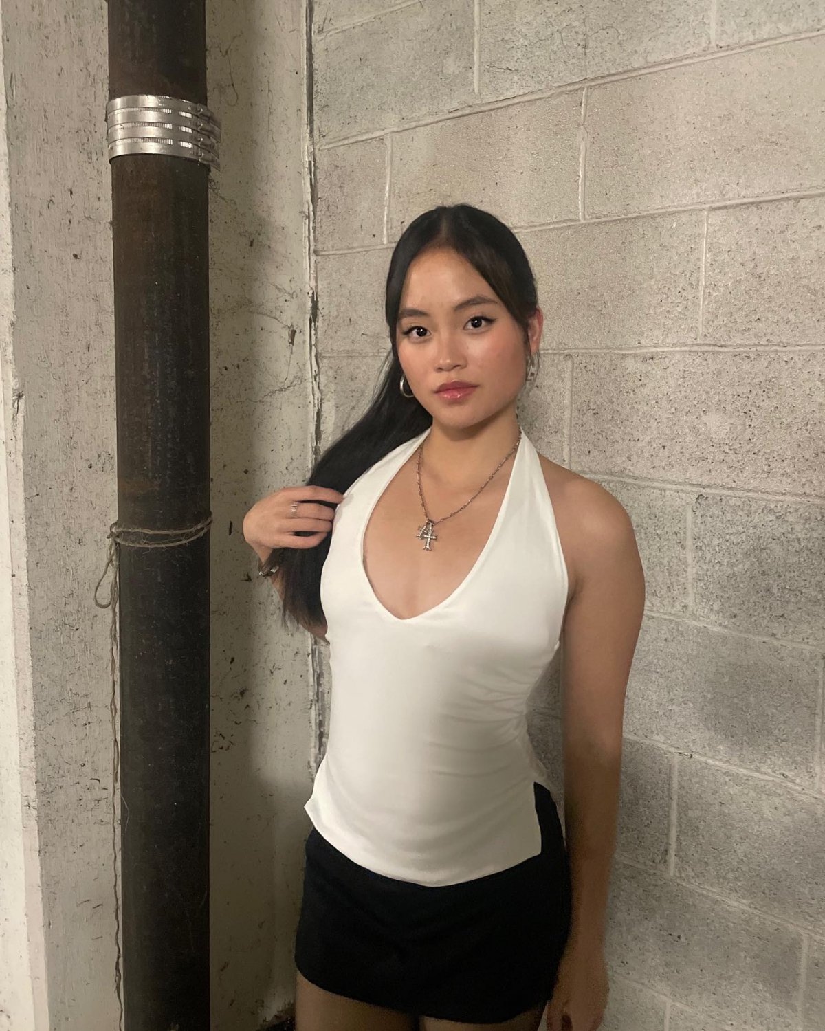 Mini Oriental Bitch su Instagram 1