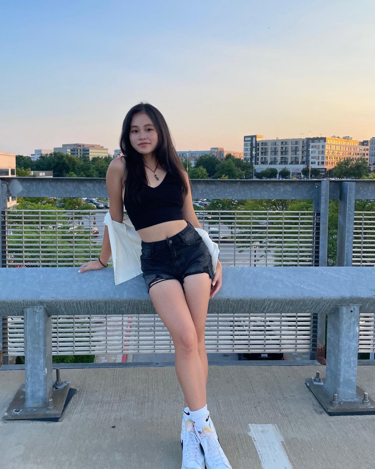 Mini Oriental Bitch su Instagram 13
