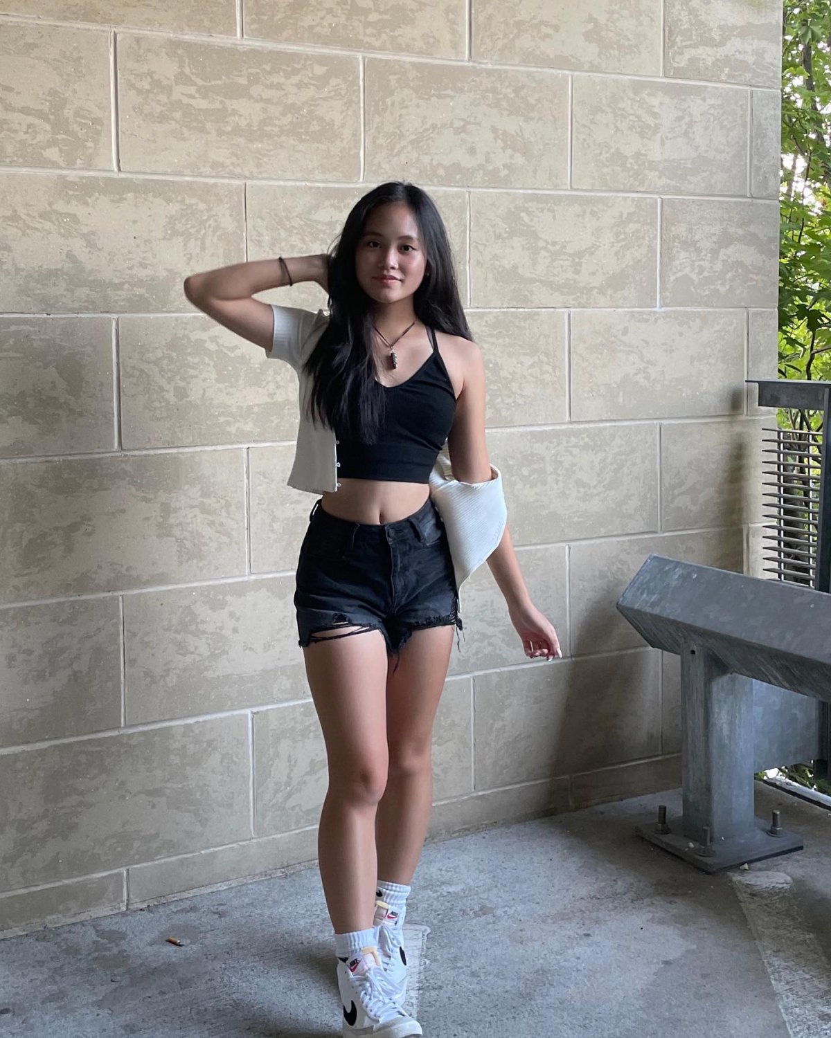 Mini Oriental Bitch su Instagram 16