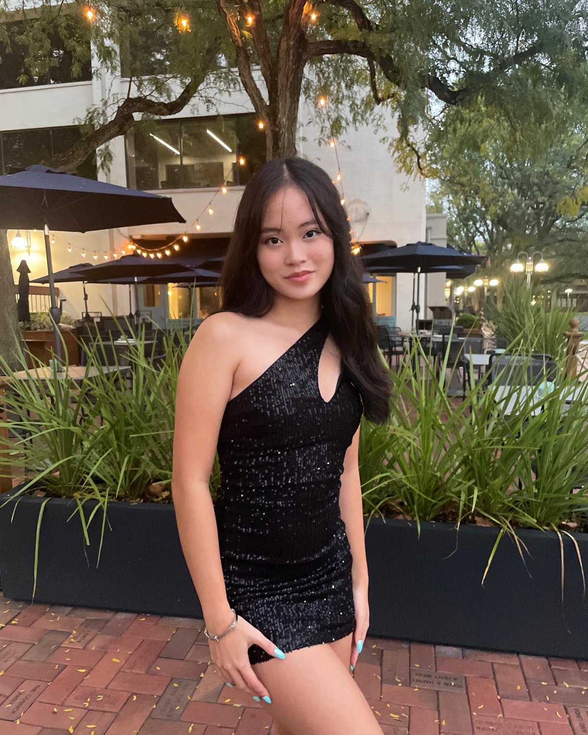 Mini Oriental Bitch su Instagram 38
