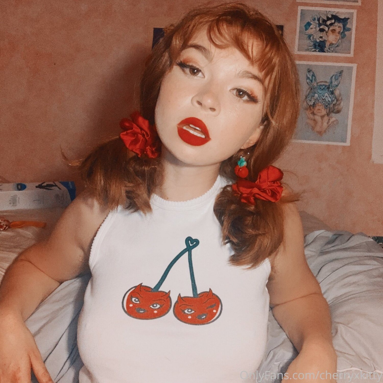 キュート・レッドヘッド・プレイズ・ウィズ・ハーセルフ・アンド・ゲッツ・ファックド・センスレス 3