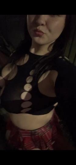 19-Year-Old Starr: Latina Escort Offering the Full Oakland Fantasy 10