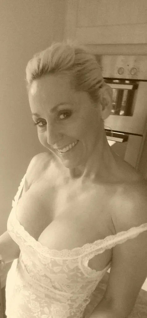 52-Year-Old Blonde MILF Proves She’s Still a Fucking Goddess 5