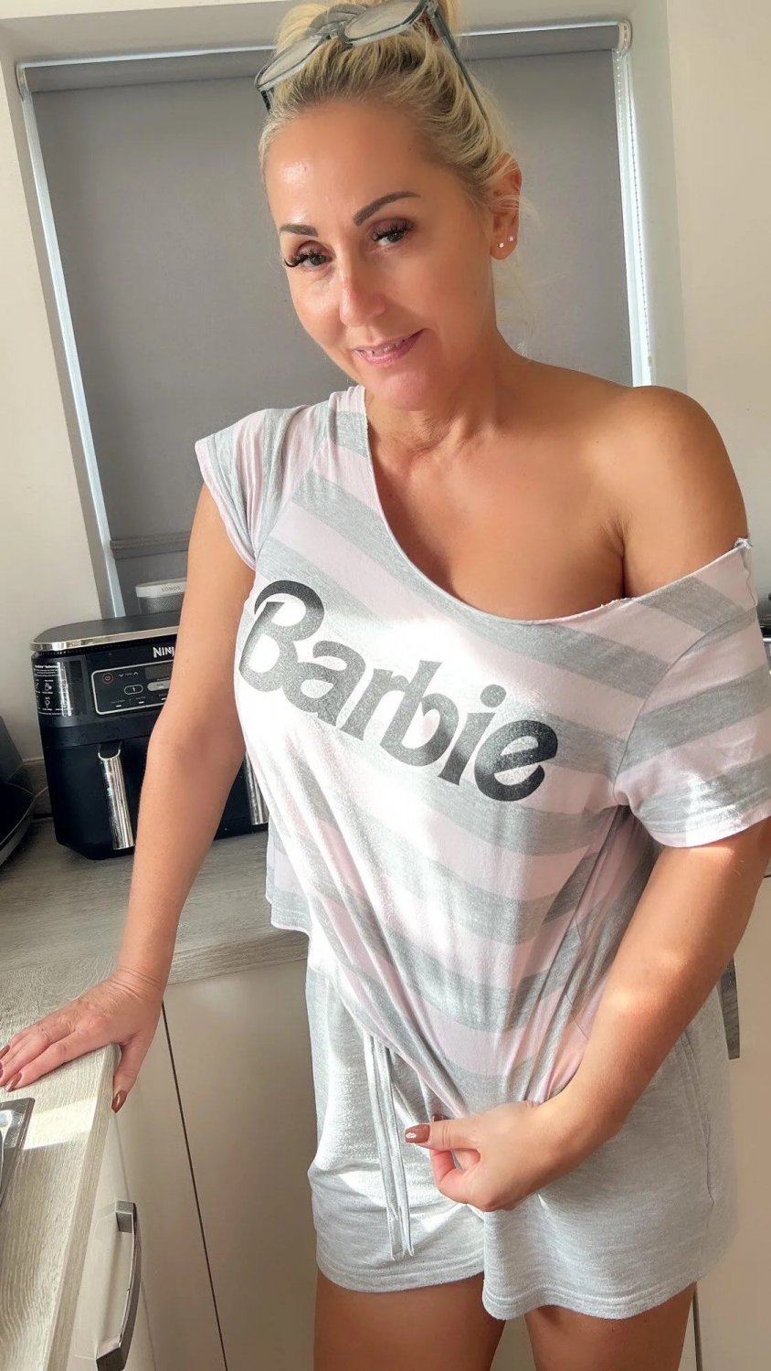 52-Year-Old Blonde MILF Proves She’s Still a Fucking Goddess 6