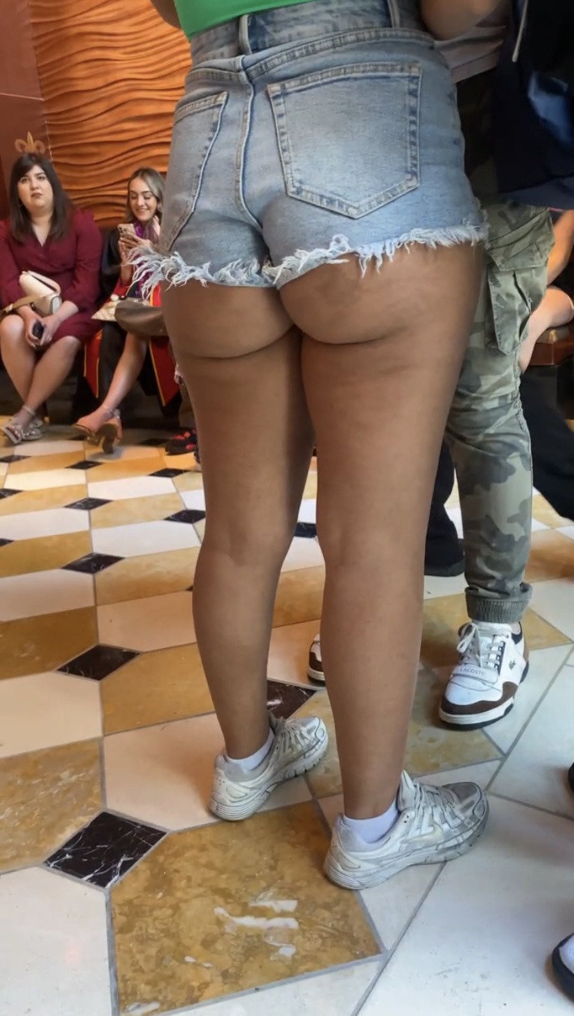 ラティーナ・スラット・ショウイング・オフ・ザット・シック・ラウンド・アス・フォア・ダディー 6