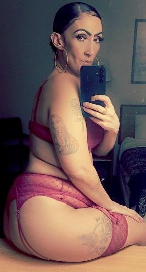 Hot 34-Year-Old MILF Escort in San Pablo With Tits Built for Worship 32