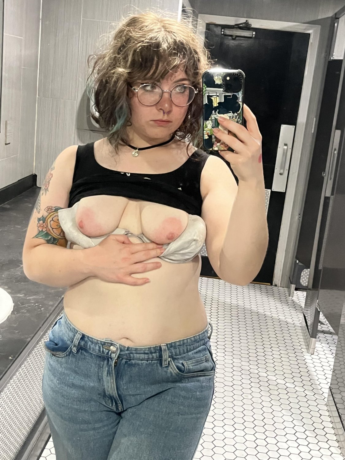 Exhibitionist Slut Showing Everything Without Shame 8