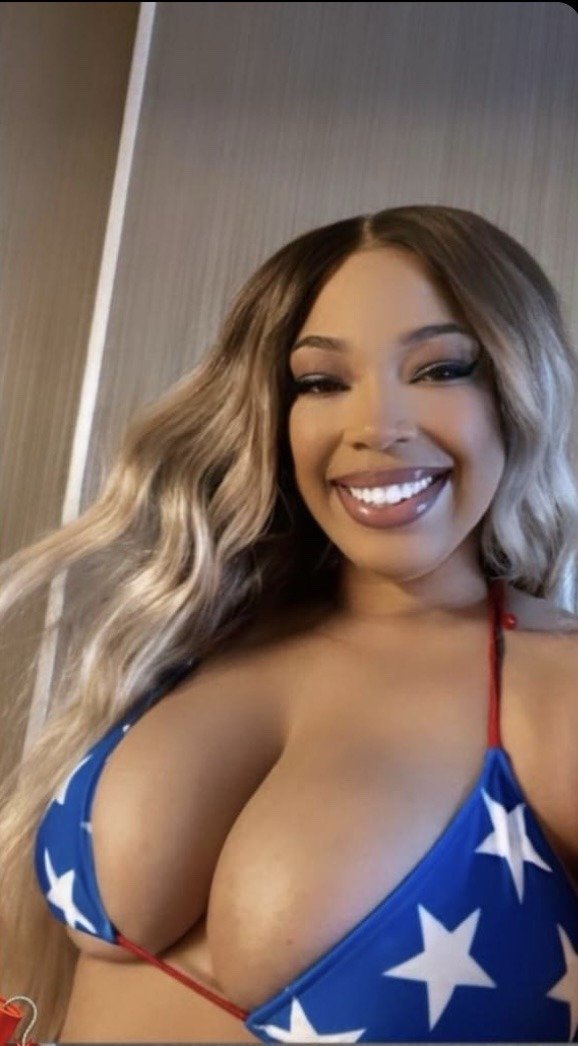 Thick Ebony Bombshell Dripping With Lust and Ready to Play 33