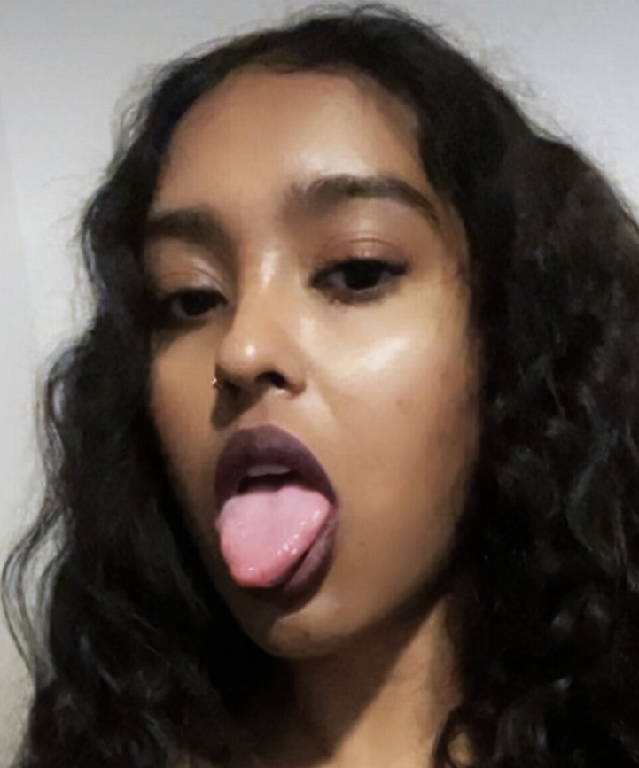 ザ・ウェブズ・ホッテスト・アマチュア・プロスティテュート・スピリング・オール・ハー・シークレッツ 1