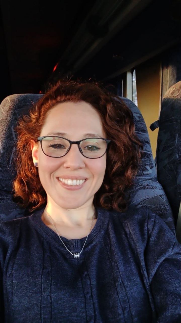 スクルンプシャス・エステフィー・フロム・アルゼンチナ・ターンズ・イントゥ・ア・ワイルド・パブリック・カムダンプ・スラット 40