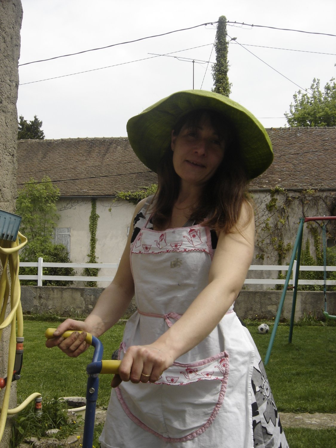 Dirty Family Secrets: Belle Valérie C. Exposes Her Nasty Side Online 6