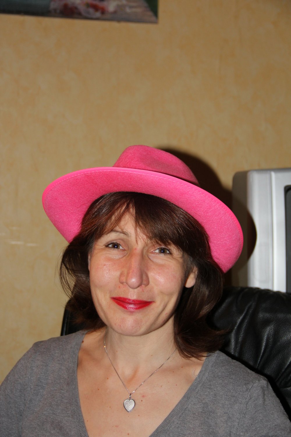 Dirty Family Secrets: Belle Valérie C. Exposes Her Nasty Side Online 11