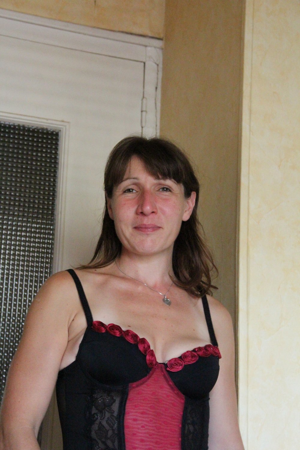 Dirty Family Secrets: Belle Valérie C. Exposes Her Nasty Side Online 36