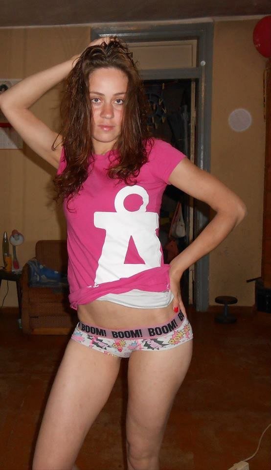 ホーニー・アマチュア・ワイフ・アギタ・コート・フラッシング・アップスカート・ライク・ア・ノーティー・焦らし 2