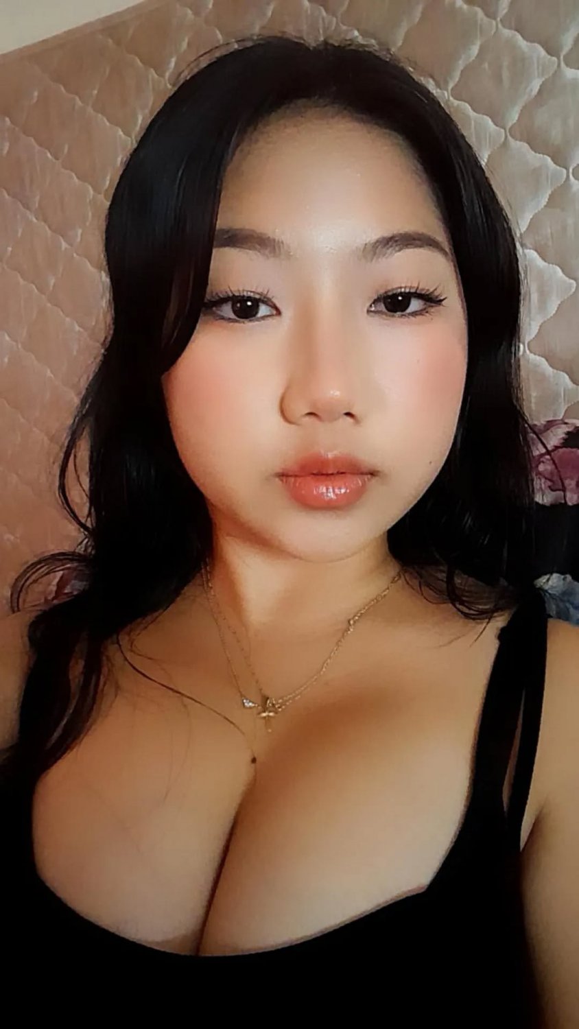 Horny Asian Sugar Babe Busts Out Her Big Tits — Add Her Snap If You Dare 3