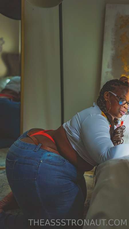 シック・エボニー・クイーン・デザイア・ムーア・バウンシング・ザット・BBWブーティー 7