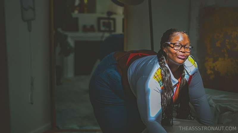 シック・エボニー・クイーン・デザイア・ムーア・バウンシング・ザット・BBWブーティー 21