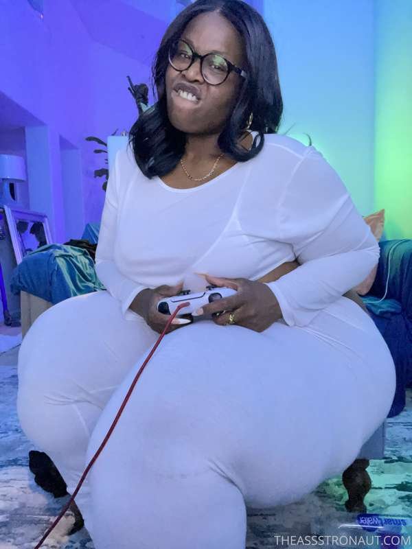 シック・エボニー・クイーン・デザイア・ムーア・バウンシング・ザット・BBWブーティー 29