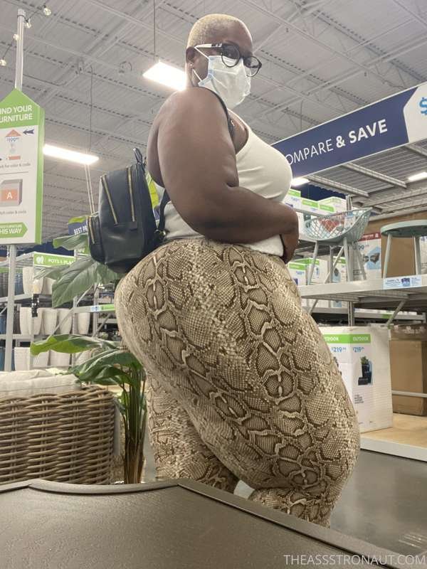 シック・エボニー・クイーン・デザイア・ムーア・バウンシング・ザット・BBWブーティー 41