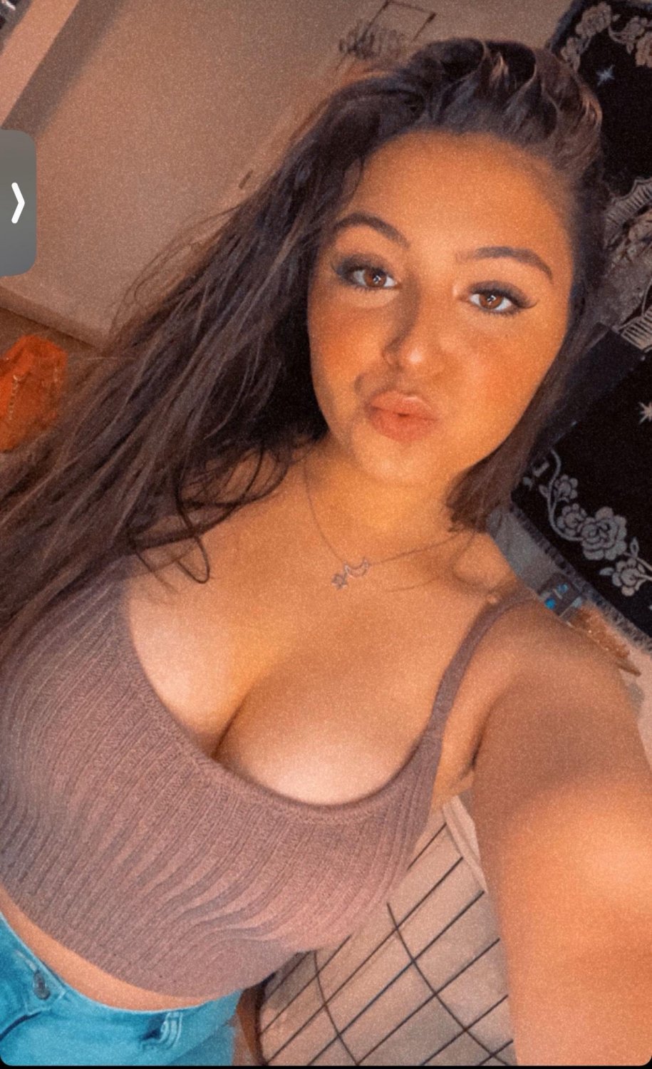 25yo Horny PAWG College Babe Jewels Ready to Ride and Bounce 12