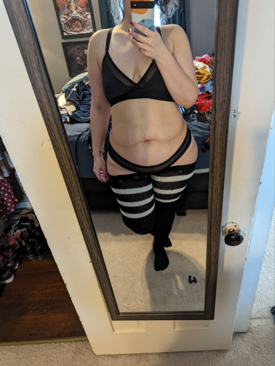 ノーティー・ウェブスラッツ・コレクション＃6 — エクスポーズド・アンド・ラビング・イット 24