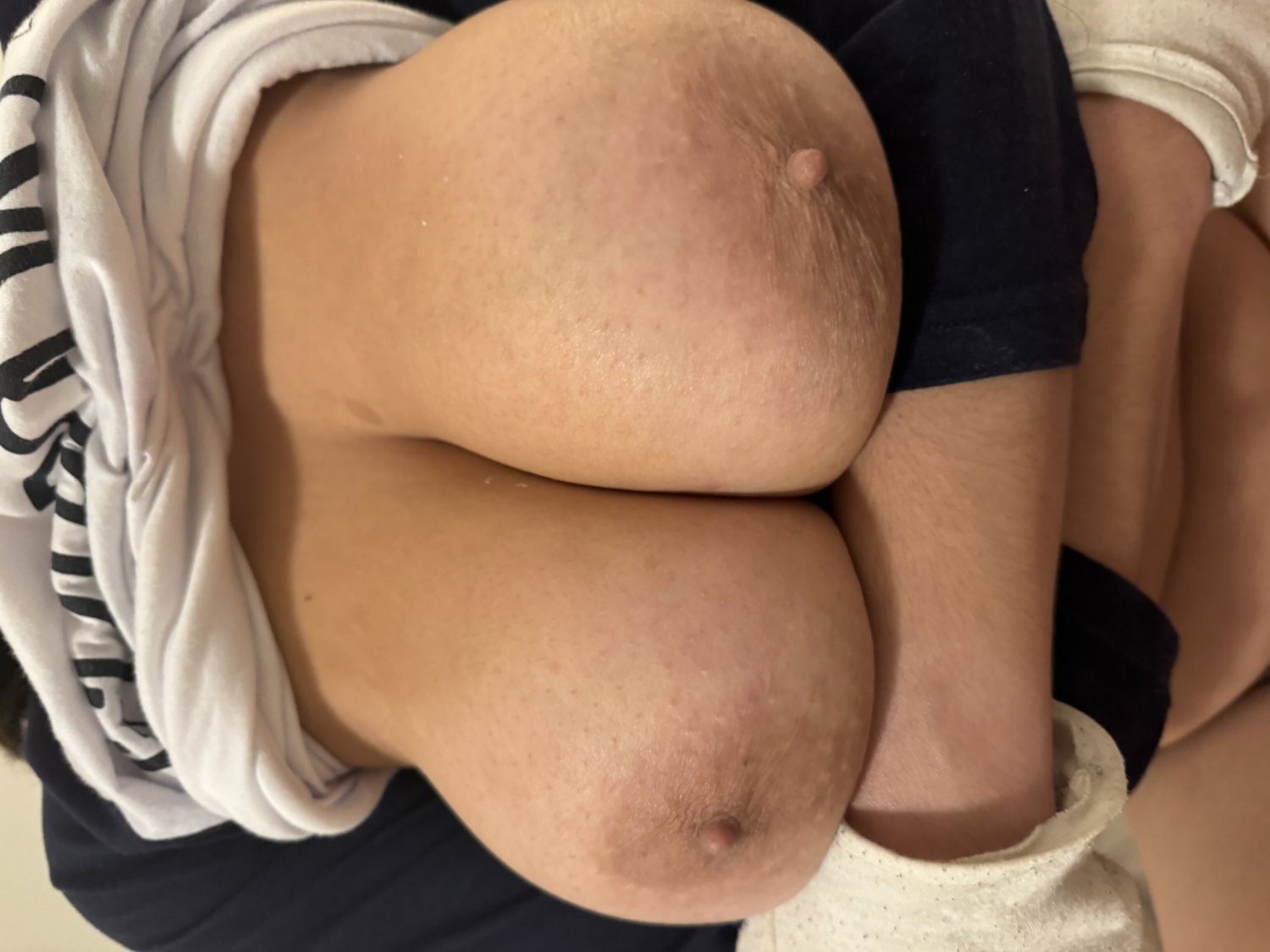 ウェブスラッツ・スリー — ノーティー・ガールズ・エクスポージング・ゼア・シークレッツ 11