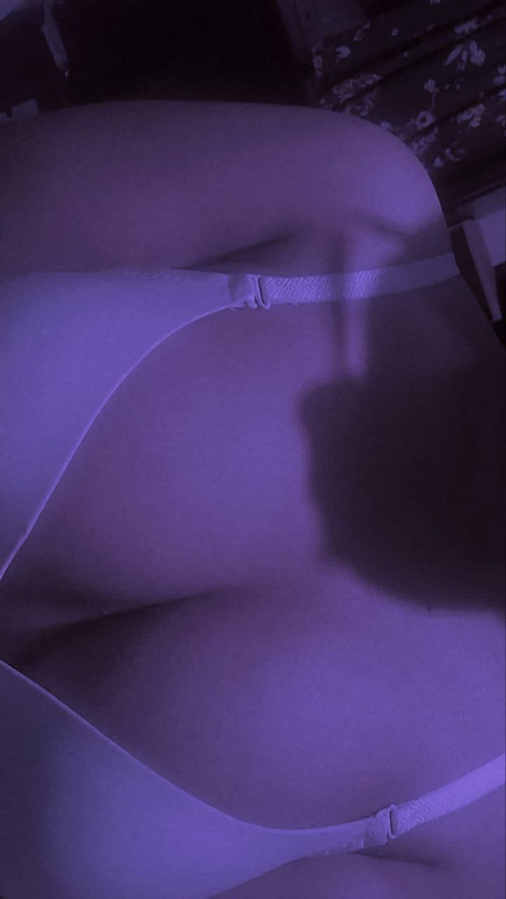 ビッグ・ティッテッド・ノーティー・フレンド・レディー・トゥ・シェア・ザ・ワイルデスト・ライド 3