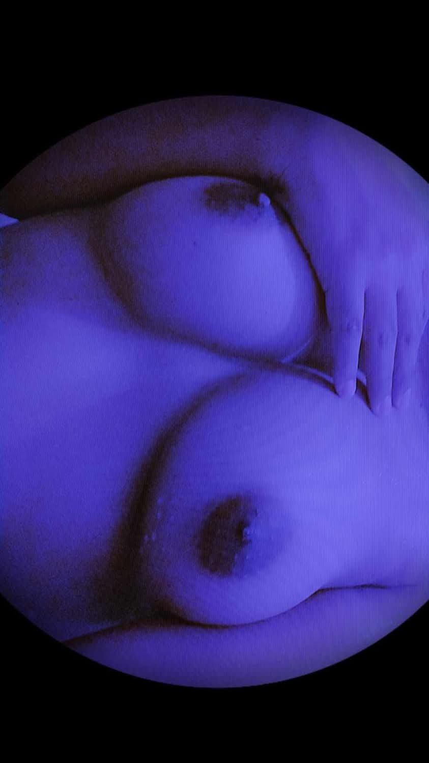 Amiga chichona y puta 1 5