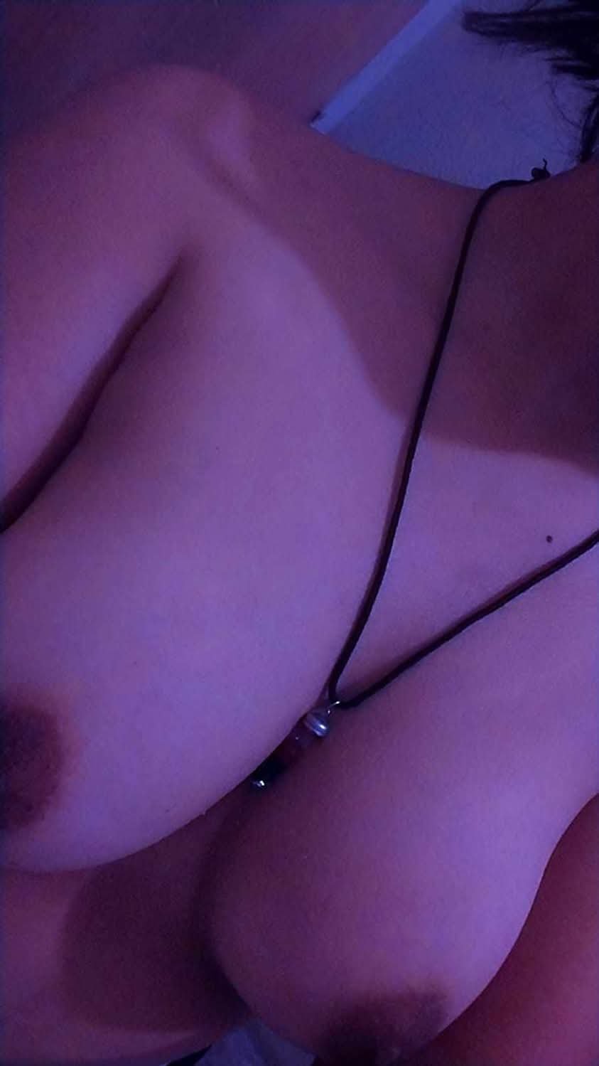 Amiga chichona y puta 1 28