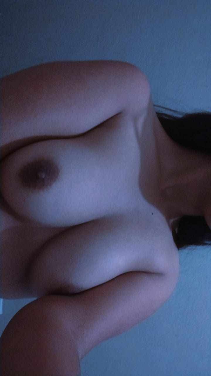 Amiga chichona y puta 1 31