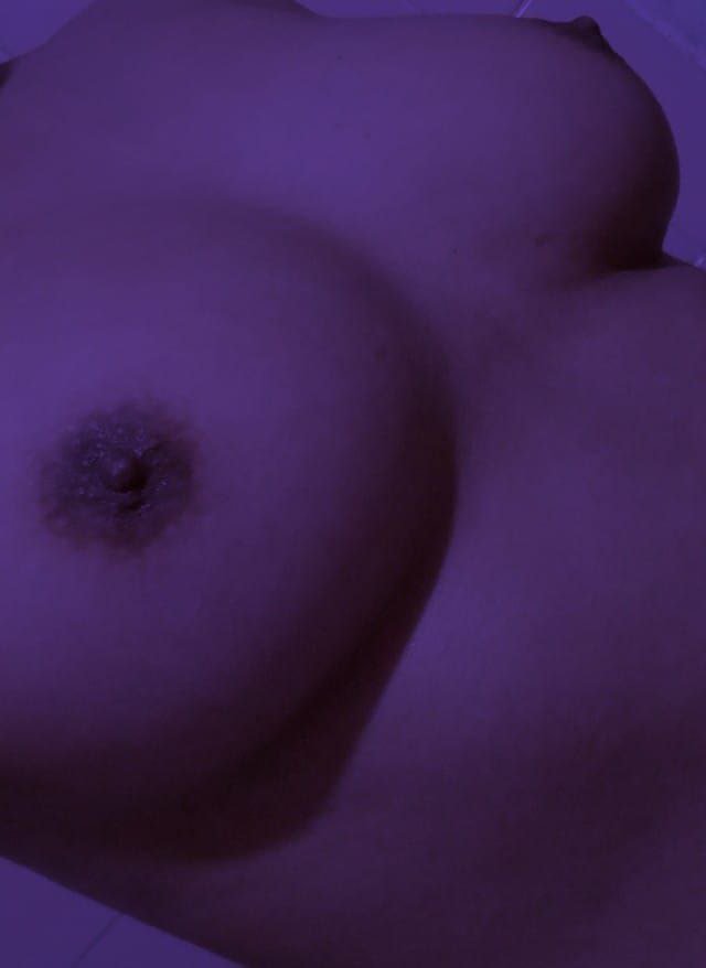 Las tetas de una amiga 25