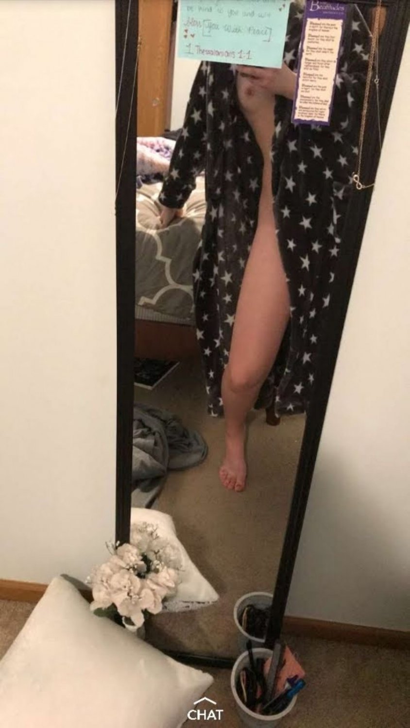KIK linda puta Rachel, diecinueve años, le encanta follar 2