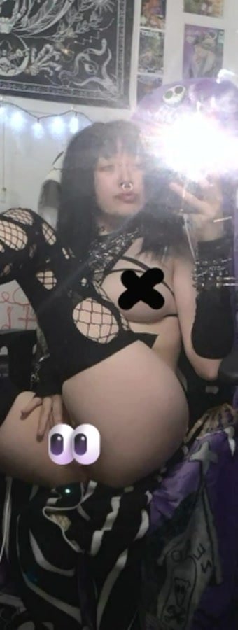 Preciso do filho de alguém entre as minhas pernas 1