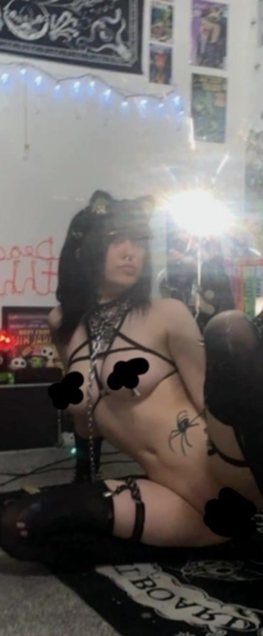 Preciso do filho de alguém entre as minhas pernas 2