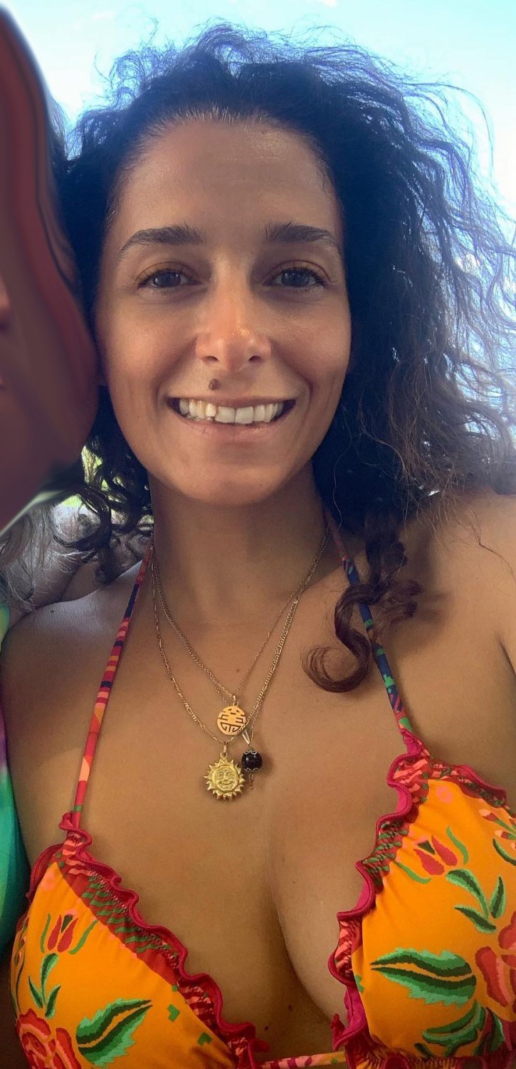 ミルフ・ゴッデス・パメラ・ゲッツ・ノーティー・ビハインド・クローズド・ドアーズ 2