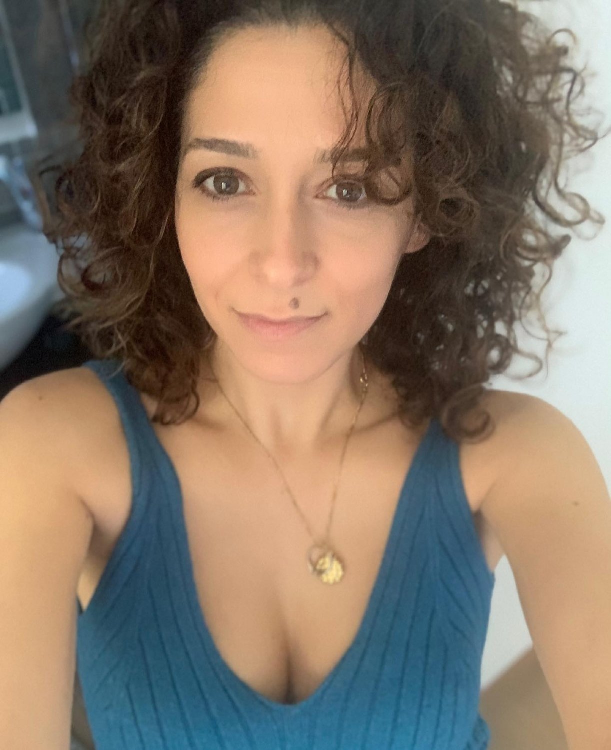 ミルフ・ゴッデス・パメラ・ゲッツ・ノーティー・ビハインド・クローズド・ドアーズ 14