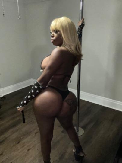 DamnSkyla's Ebony Booty Tastes As Good As It Looks 20