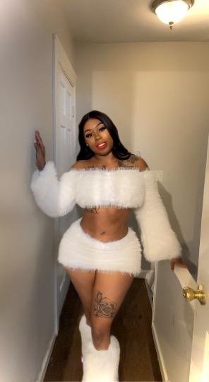 DamnSkyla's Ebony Booty Tastes As Good As It Looks 28