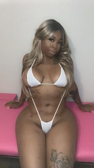 DamnSkyla's Ebony Booty Tastes As Good As It Looks 31