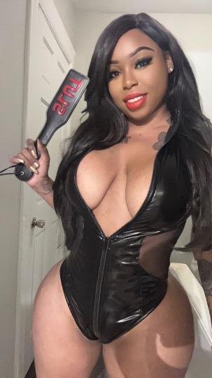 DamnSkyla's Ebony Booty Tastes As Good As It Looks 33