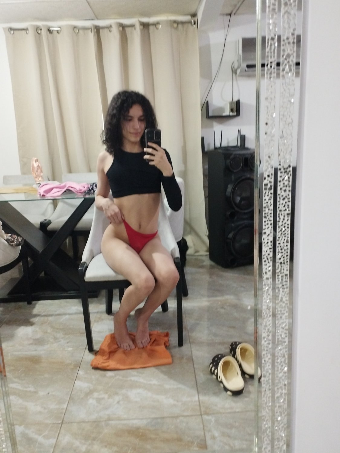 スラッティー・ベイブ・ウォンツ・ユー・トゥ・ショブ・イット・ディープ・イン・ハー・アス 4