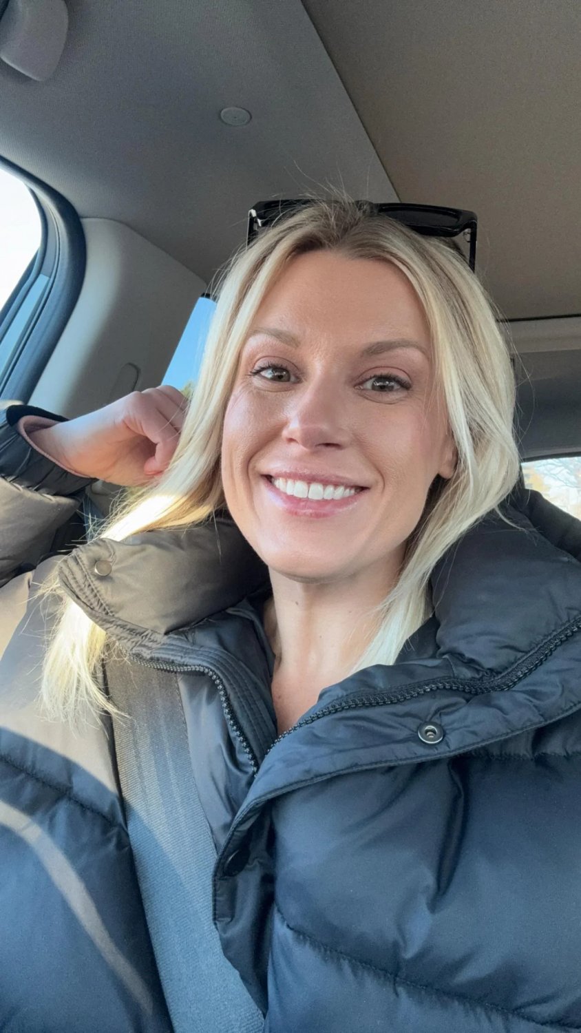 Phat Blonde Nurse Snapping Selfies And Showing Her Big MILF Curves 6