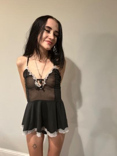 Hot 20-Year-Old Brunette Escort In Oakland Ready To Play 3