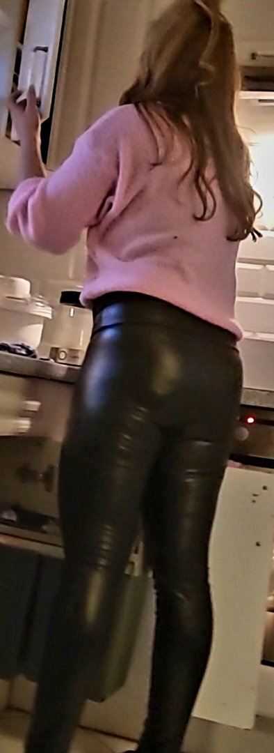 German Blonde Webslut Gets Down And Dirty 37